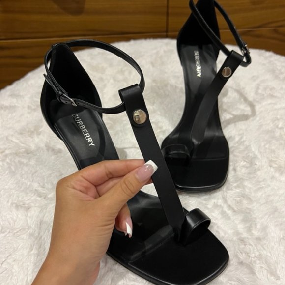 BURBERRY HEEL SIZE 40 BRAND NEW NEVER WORN - Picture 3 of 6